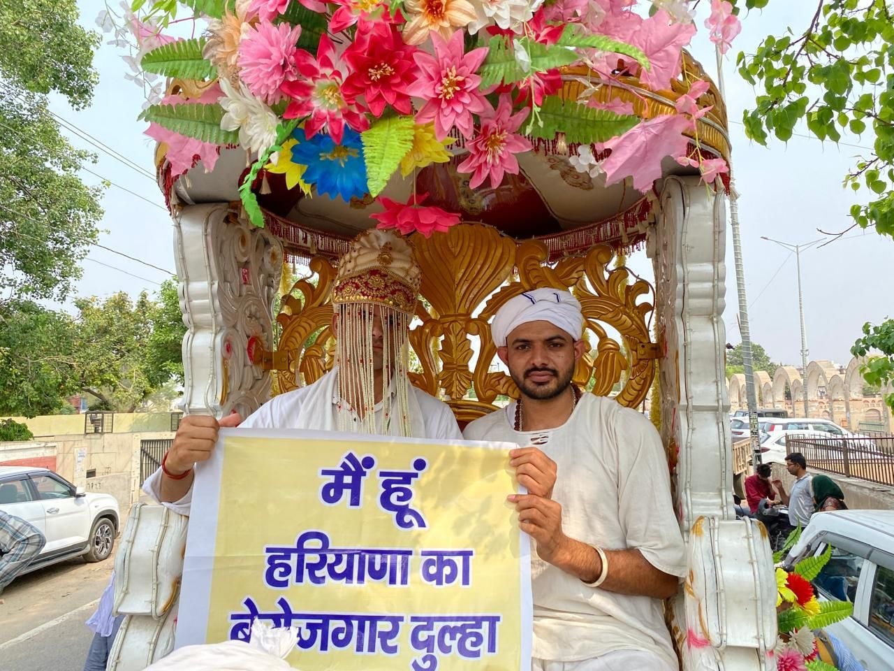13जेएनडी10 : भाजपा कार्यालय के बाहर प्रदर्शन करते बेरोजगार युवा। संवाद 13जेएनडी10 : भाजपा कार्यालय के बाहर प्रदर्शन करते बेरोजगार युवा। संवाद