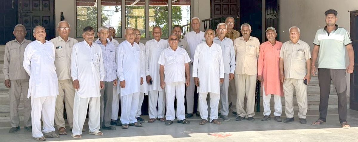 13जेएनडी25: बैठक में मौजूद रिटायर्ड कर्मचारी। संवाद 13जेएनडी25: बैठक में मौजूद रिटायर्ड कर्मचारी। संवाद