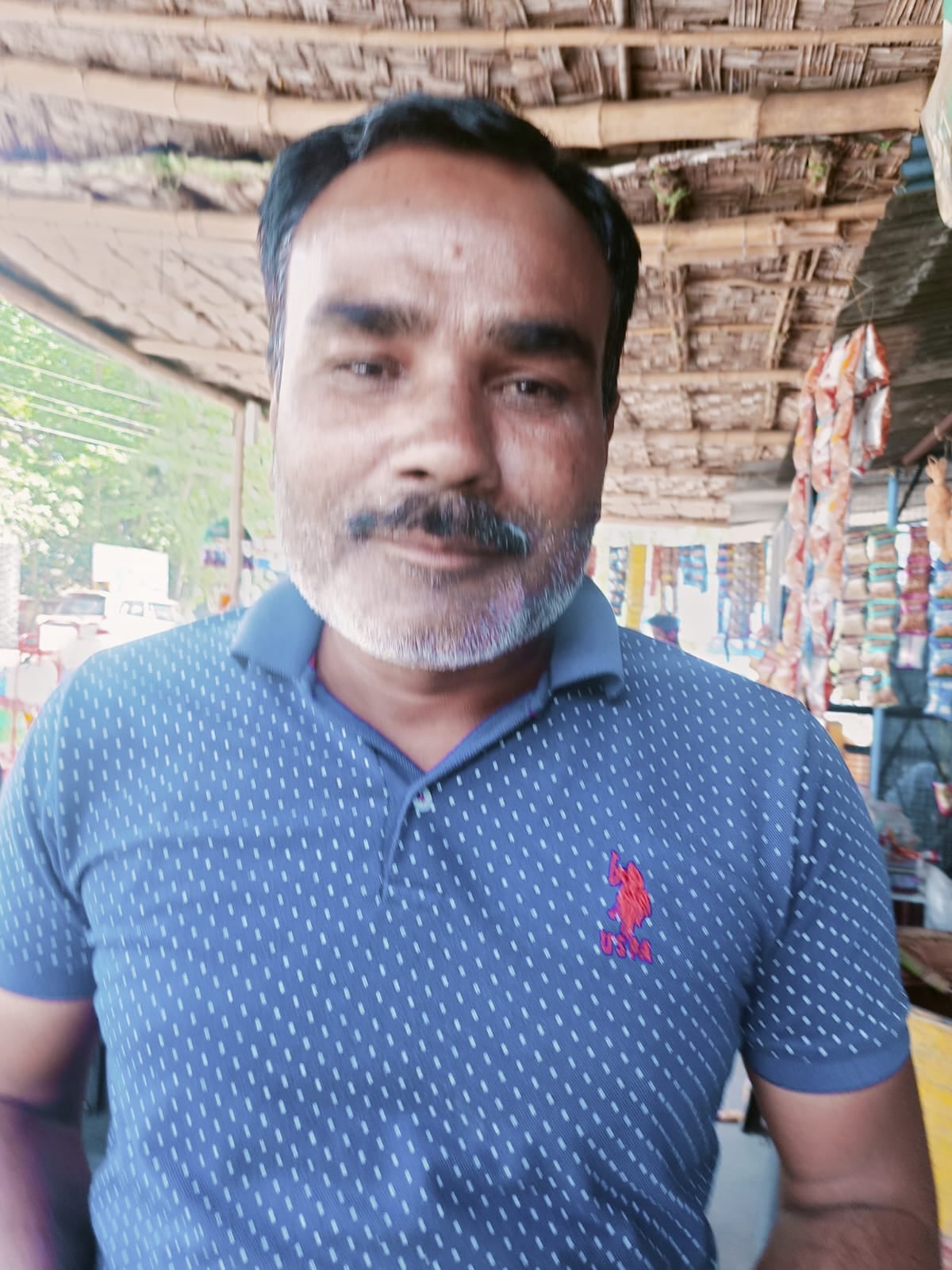 बीसलपुर के गांव बरसिया के कुंवर झंकार सिंह इंटर कॉलेज में शपथ लेती छात्राएं। संवाद बीसलपुर के गांव बरसिया के कुंवर झंकार सिंह इंटर कॉलेज में शपथ लेती छात्राएं। संवाद