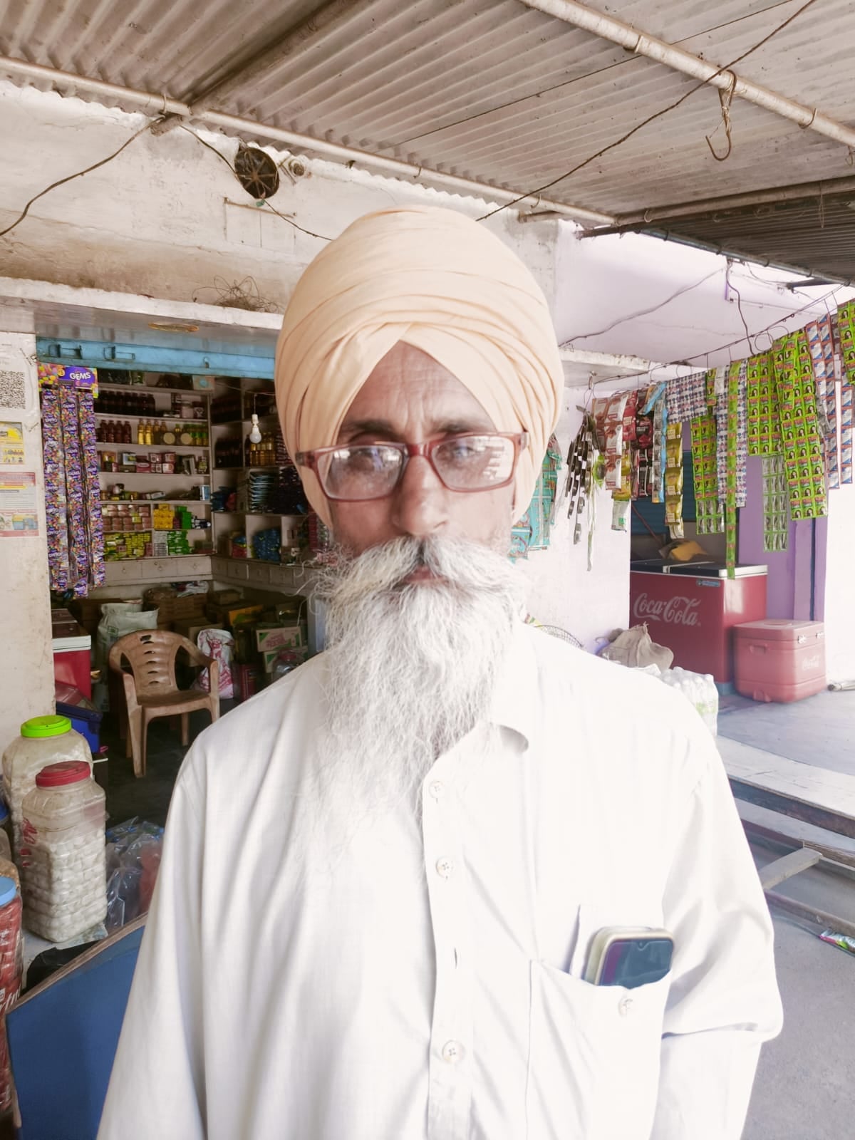 बीसलपुर के गांव बरसिया के कुंवर झंकार सिंह इंटर कॉलेज में शपथ लेती छात्राएं। संवाद बीसलपुर के गांव बरसिया के कुंवर झंकार सिंह इंटर कॉलेज में शपथ लेती छात्राएं। संवाद