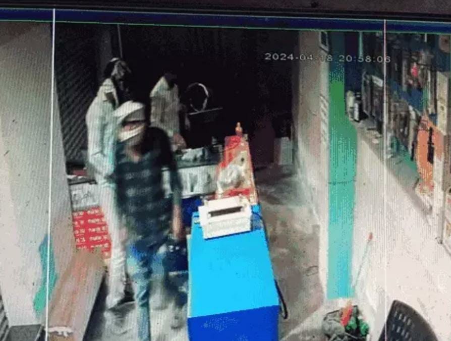 रेवाड़ी। घायल दशरथ। स्रोत : वीडियो ग्रैप रेवाड़ी। घायल दशरथ। स्रोत : वीडियो ग्रैप