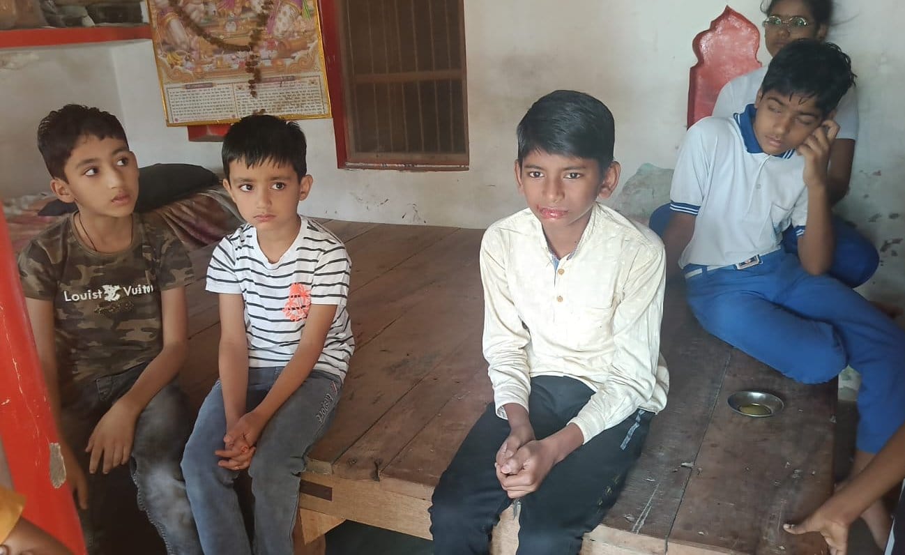 नगर कोतवाली के महुली में ट्रक की टक्कर से क्षतिग्रस्त स्कूल वाहन। संवाद नगर कोतवाली के महुली में ट्रक की टक्कर से क्षतिग्रस्त स्कूल वाहन। संवाद