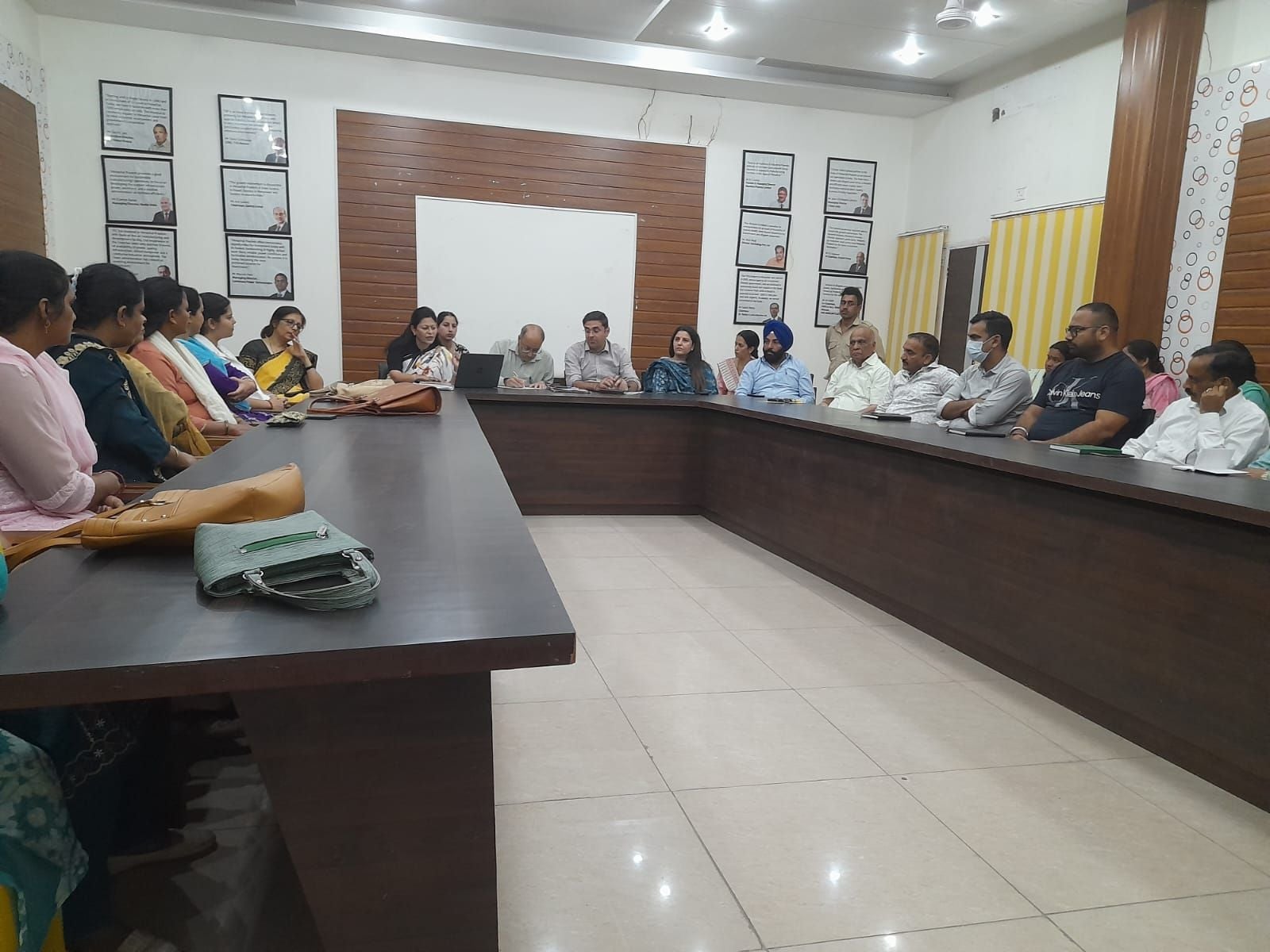 परवाणू में फॉगिंग कार्य करते हुए। संवाद परवाणू में फॉगिंग कार्य करते हुए। संवाद