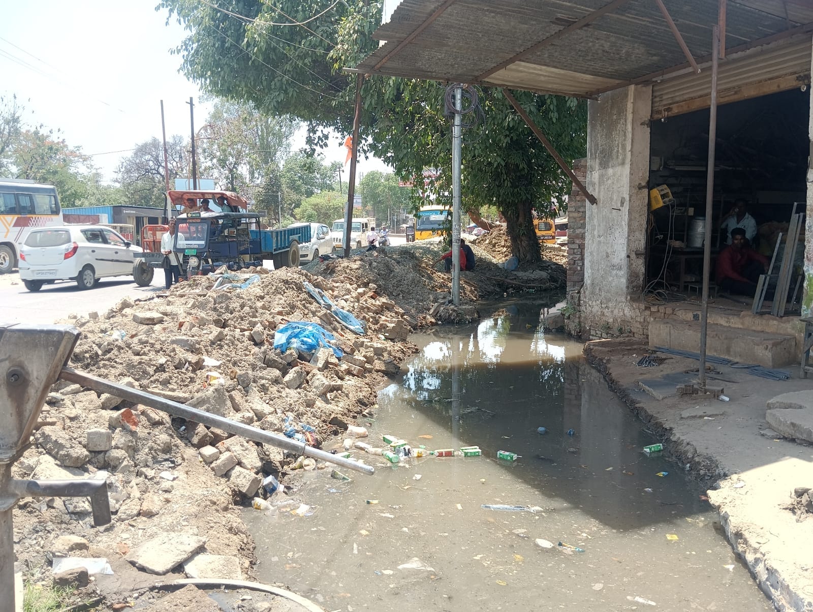 बाबूराम । बाबूराम ।