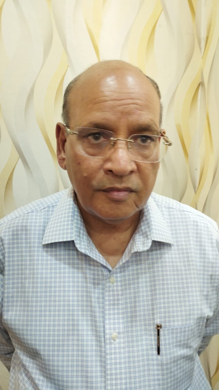 शहर के अंबाला क्लब में पत्रकार वार्ता करते हुए व्यापारी वर्ग। संवाद शहर के अंबाला क्लब में पत्रकार वार्ता करते हुए व्यापारी वर्ग। संवाद