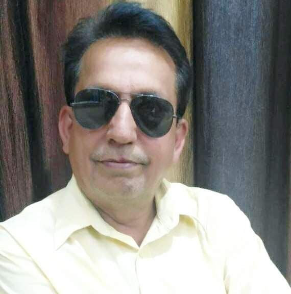 29जेएनडी25-सामुदायिक केंद्र के हॉल में लगे कचरे के ढेर। संवाद