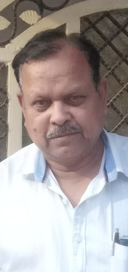 छावनी के अमरपुरी में खाली प्लाट में लगा गंदगी का ढेर छावनी के अमरपुरी में खाली प्लाट में लगा गंदगी का ढेर