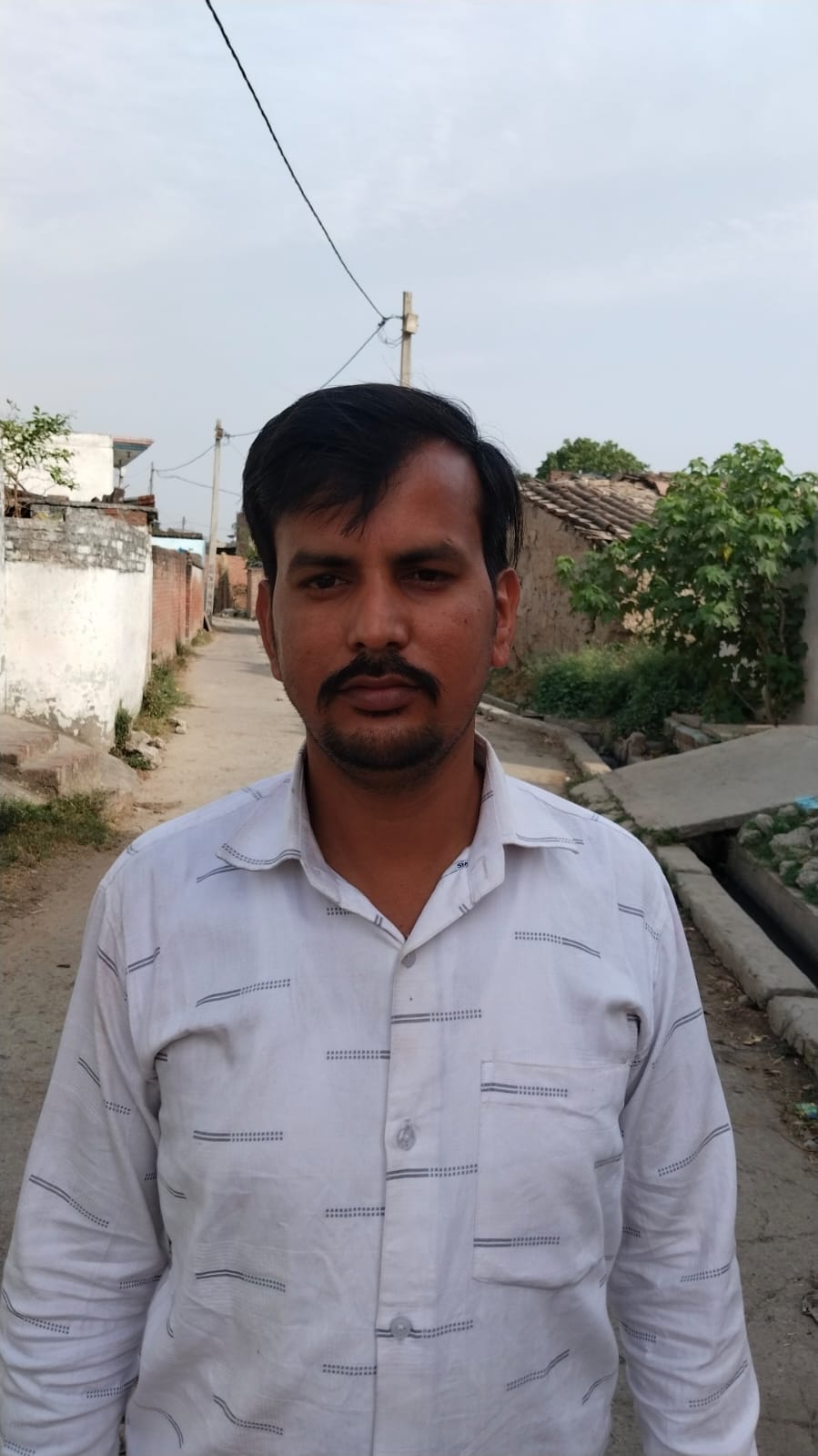 गजरौला में पाइप लाइन डालने के बाद नही किया समतल । संवाद गजरौला में पाइप लाइन डालने के बाद नही किया समतल । संवाद