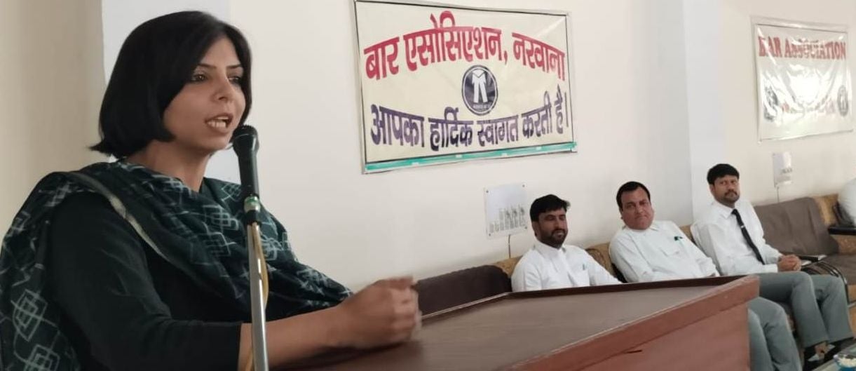 30जेएनडी24-बार एसोसिएशन में संबोधित करती जज शिफा कर्ण सिंह। संवाद 30जेएनडी24-बार एसोसिएशन में संबोधित करती जज शिफा कर्ण सिंह। संवाद
