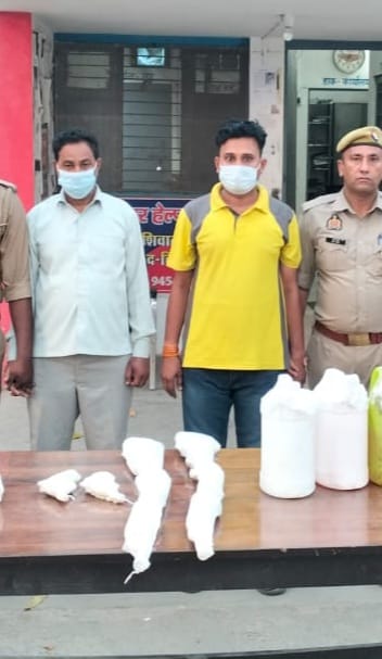 शिवाला कला क्षेत्र में सड़क निर्माण करने वाली कंपनी के मिक्सिंग प्लांट में चला गया डंपर
