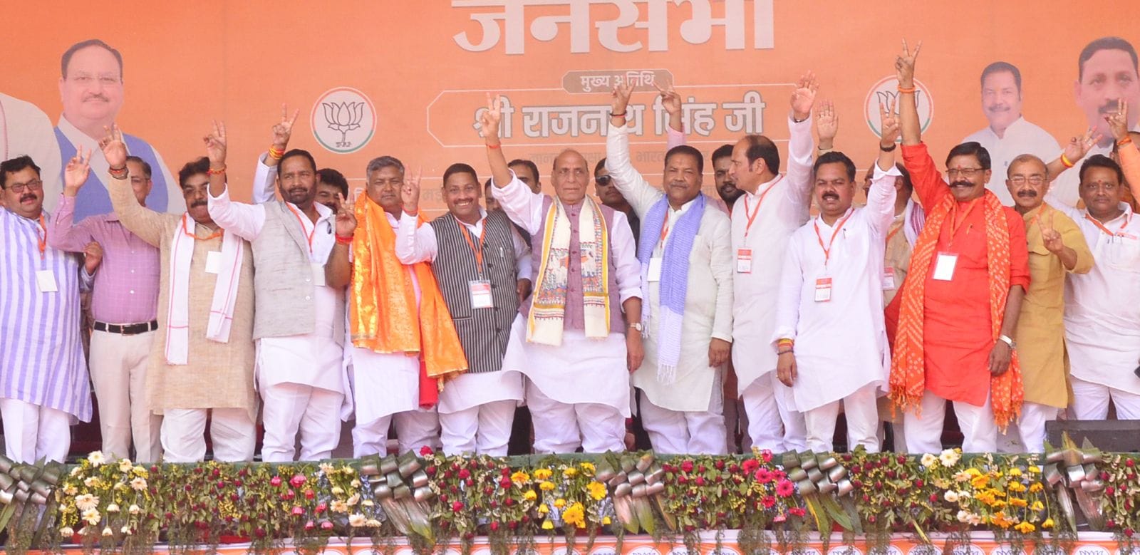 जनसभा में मौजूद लोगों की भीड़। संवाद जनसभा में मौजूद लोगों की भीड़। संवाद