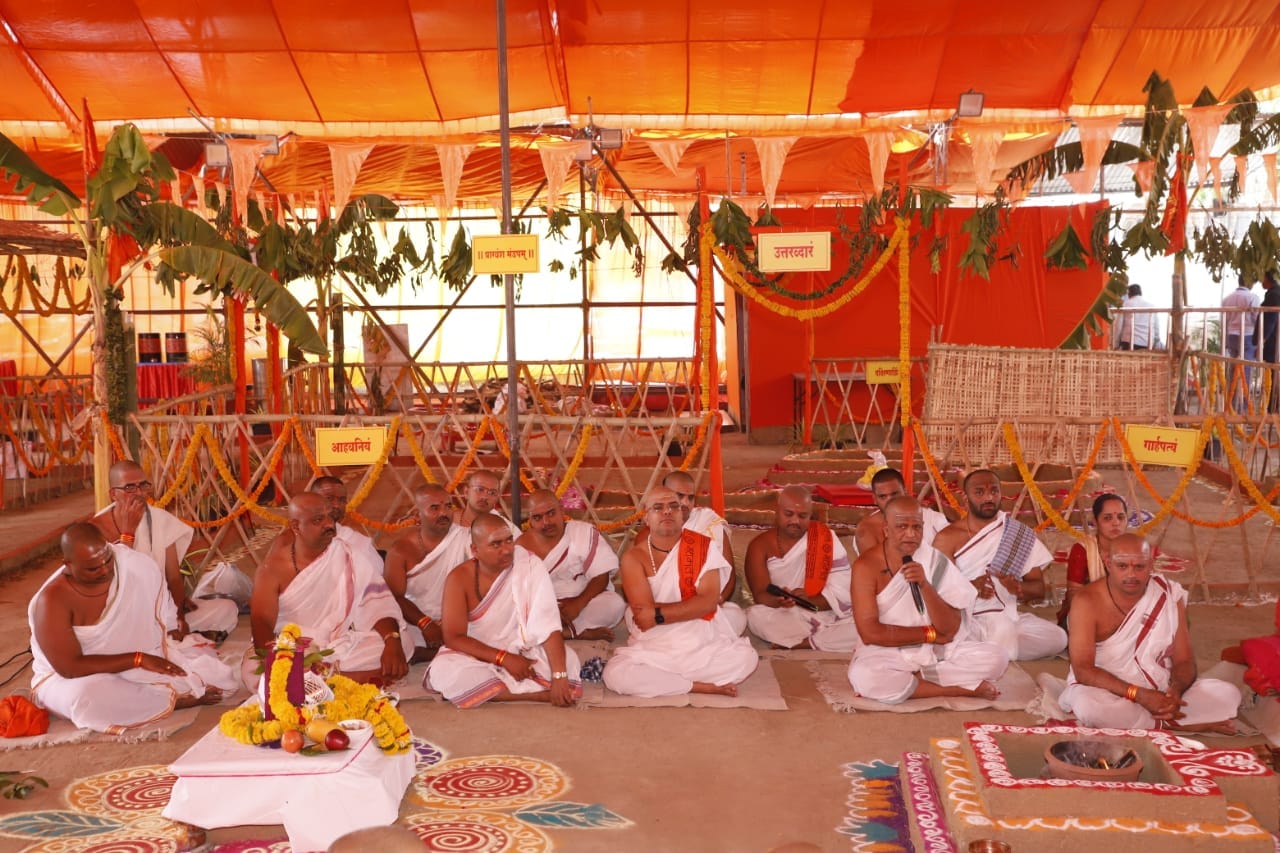 श्री महाकालेश्वर मंदिर मे सुवृष्टि की कामना को लेकर शुरू हुआ 6 दिवसीय अग्निष्टोम सोमयाग अनुष्ठा