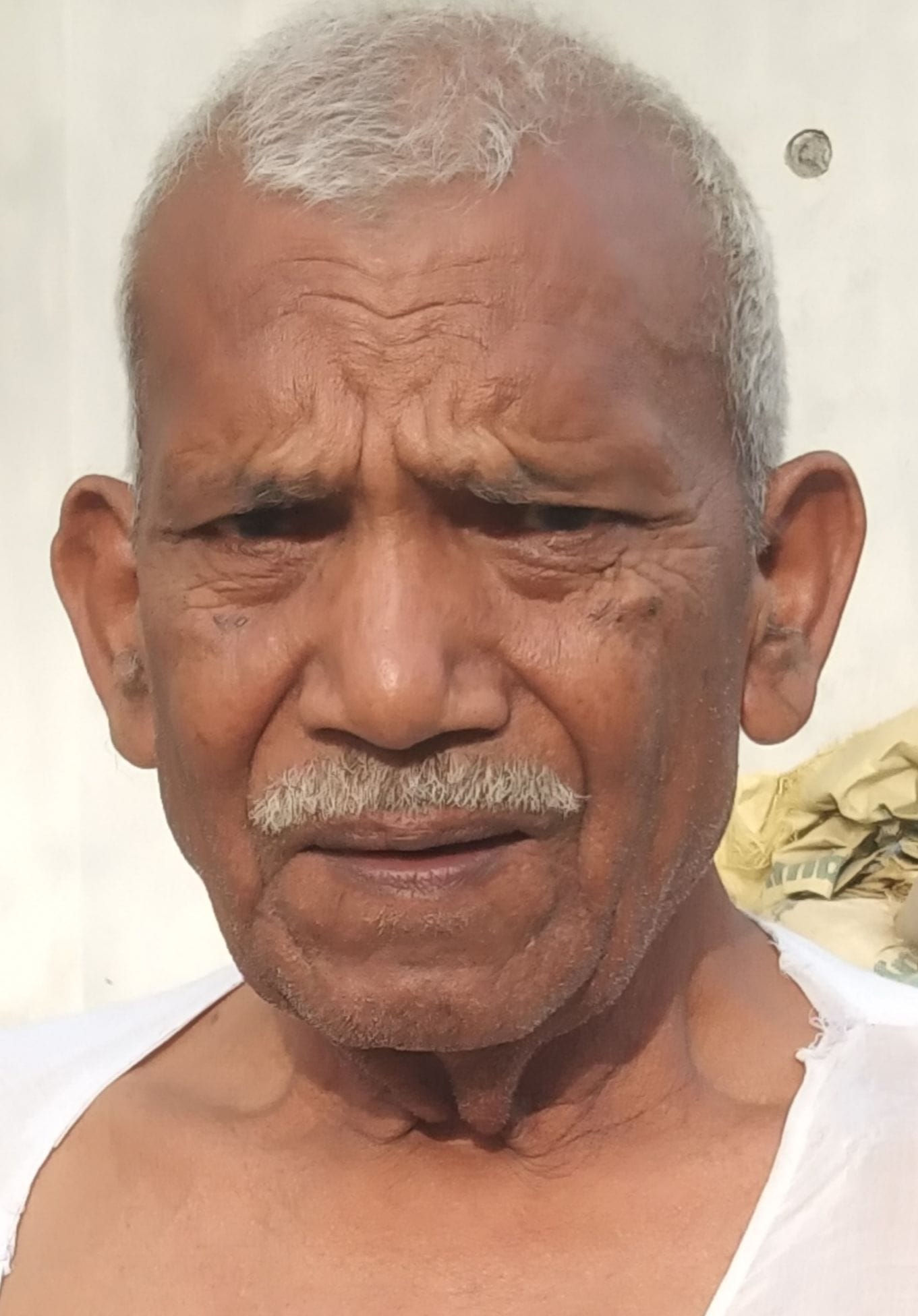 तिलहर में निजामगंज से ईदगाह जाने वाला उखड़ा पड़ा मार्ग। संवाद तिलहर में निजामगंज से ईदगाह जाने वाला उखड़ा पड़ा मार्ग। संवाद