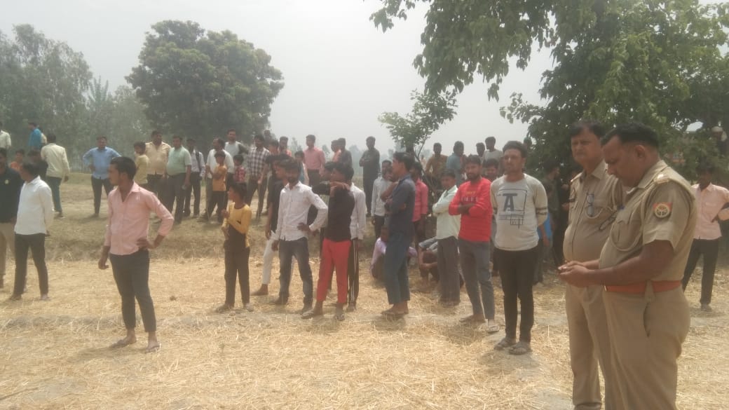 गांव कुंवरपुर दिखा तेंदुआ । स्रोत - वायरल वीडियो