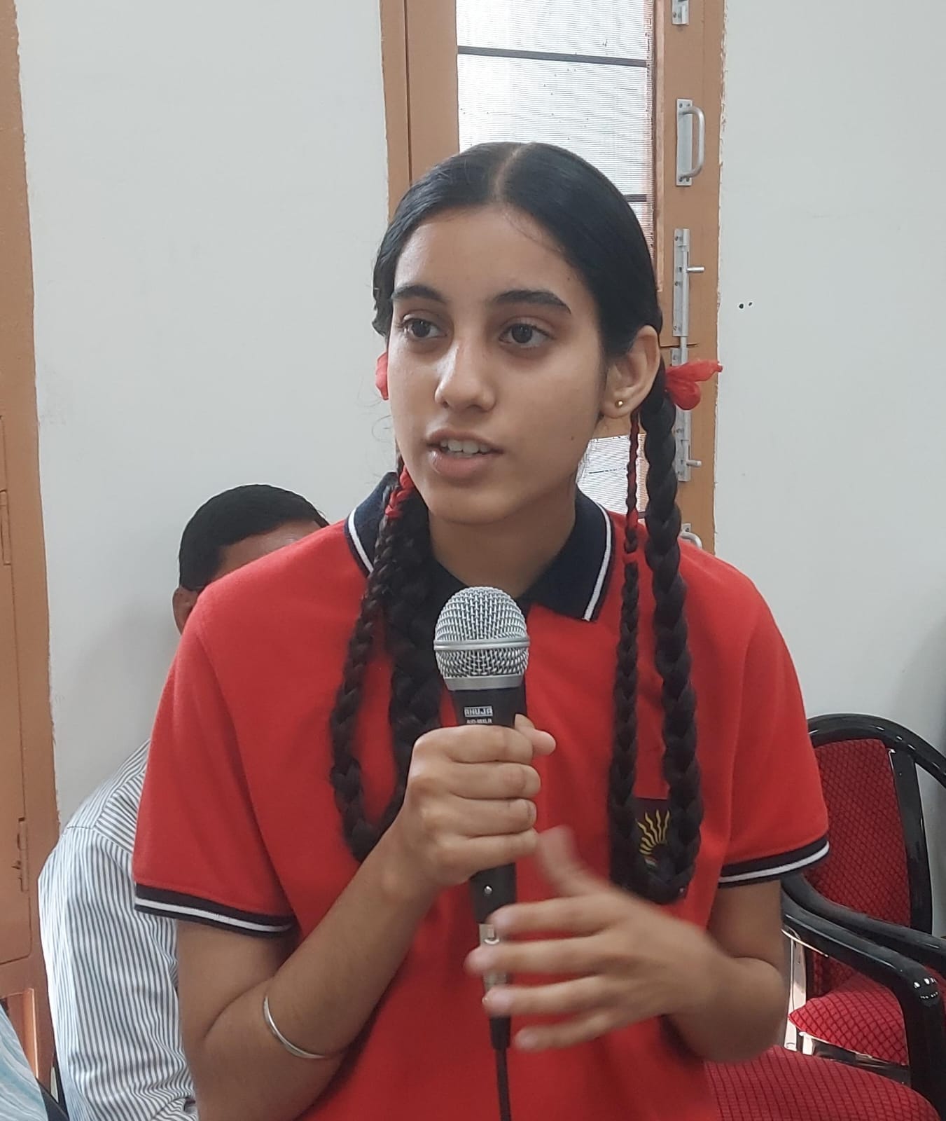 केवी स्कूल सलोह की छात्रा अर्शिता।संवाद
