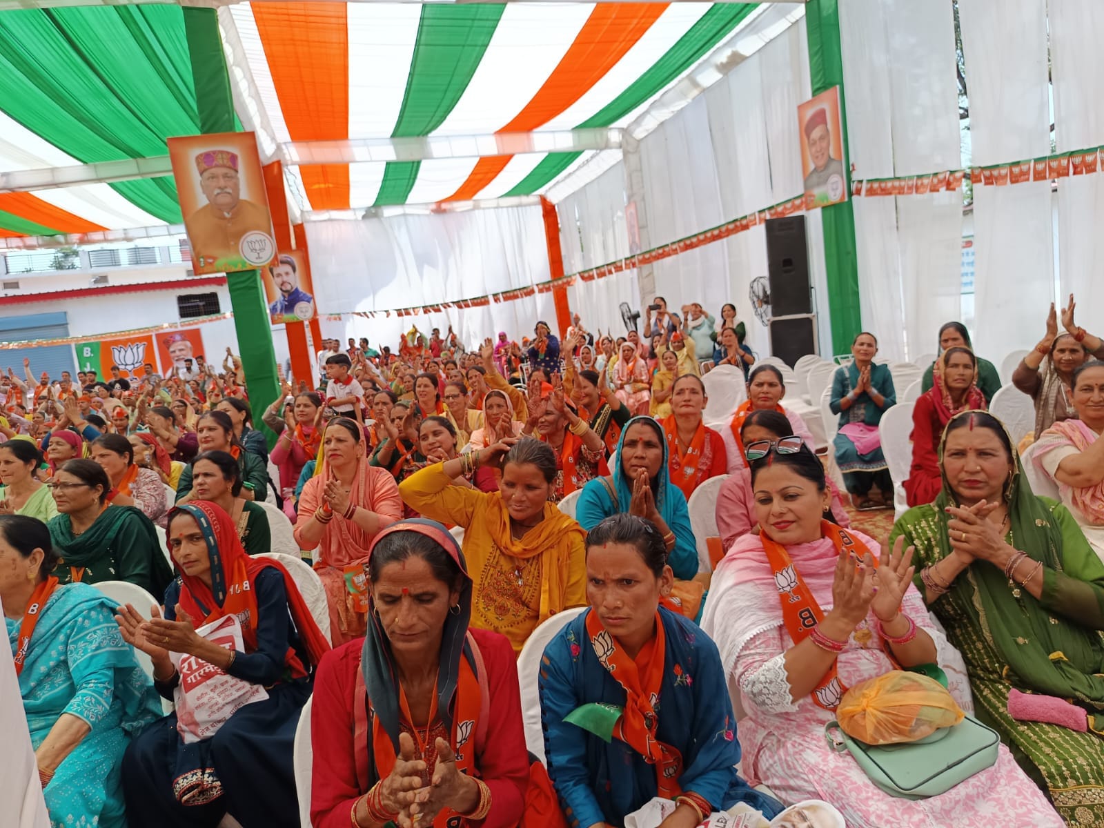 पांवटा साहिब में भाजपा के पन्ना प्रमुख कार्यक्रम में भाग लेते कार्यकर्ता व अन्य। संवाद पांवटा साहिब में भाजपा के पन्ना प्रमुख कार्यक्रम में भाग लेते कार्यकर्ता व अन्य। संवाद