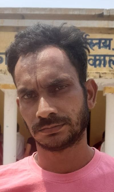जाहिद हुसैन । जाहिद हुसैन ।
