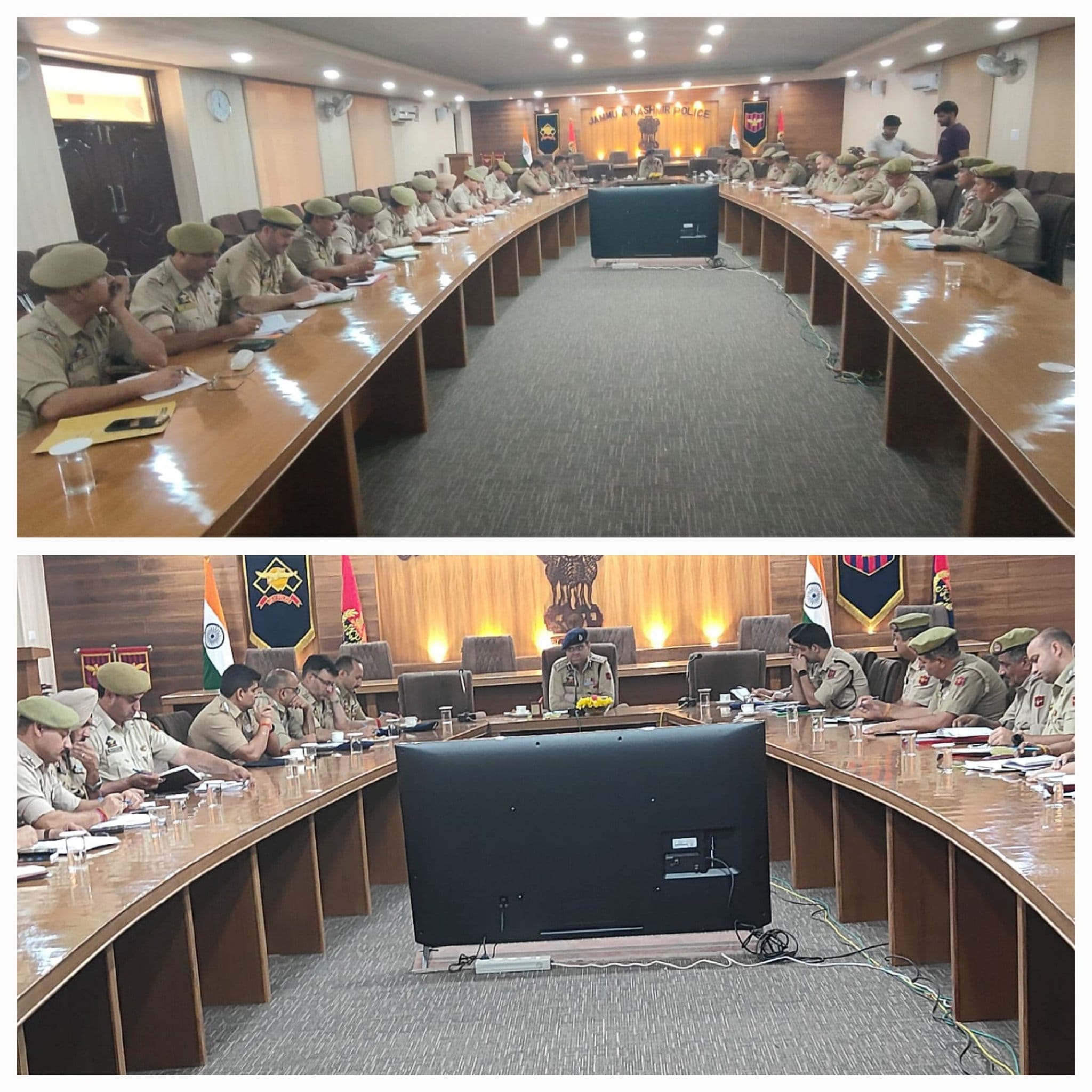 जिला पुलिस लाइन में बैठक करते एसएसपी जम्मू विनोद कुमार। पुलिस लाइन में ही वह वाहनों की जांच करत जिला पुलिस लाइन में बैठक करते एसएसपी जम्मू विनोद कुमार। पुलिस लाइन में ही वह वाहनों की जांच करत