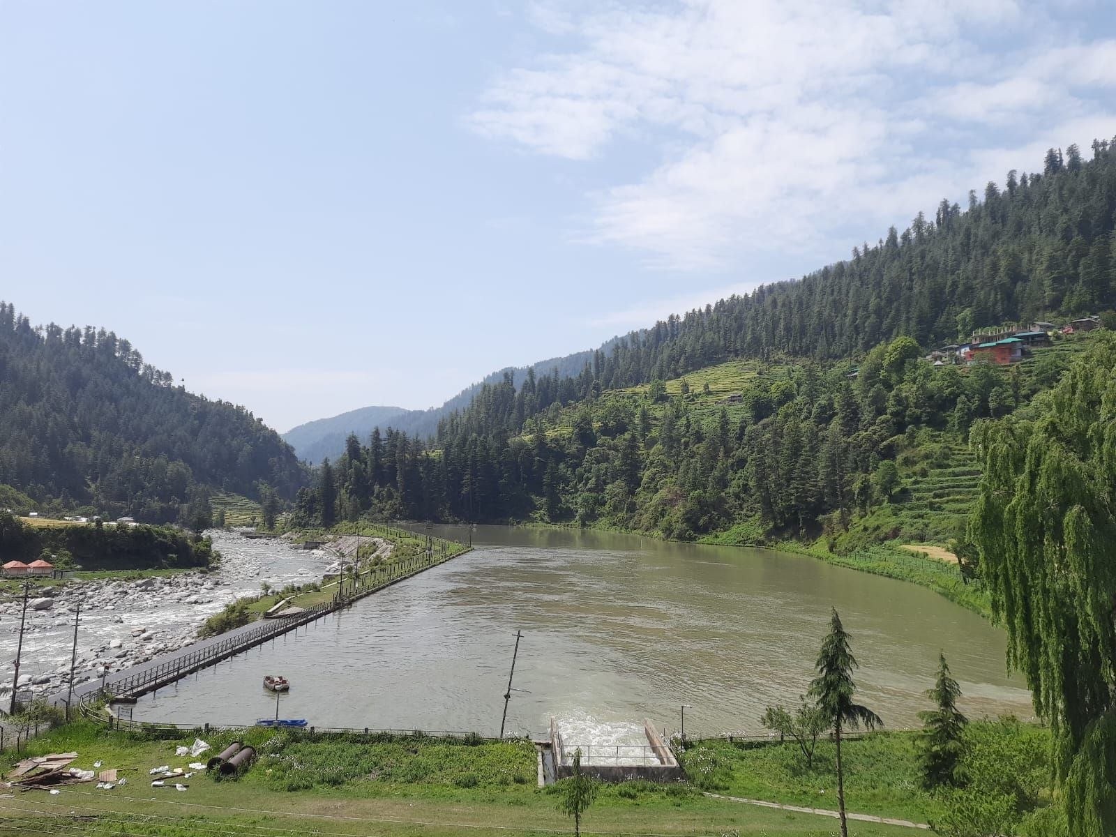 25 मेगावाट लंबाडग हाइड्रो विद्युत परियोजना की टनल में रिसाव के बाद पैन स्टॉक को भी खतरा पैदा हो 25 मेगावाट लंबाडग हाइड्रो विद्युत परियोजना की टनल में रिसाव के बाद पैन स्टॉक को भी खतरा पैदा हो