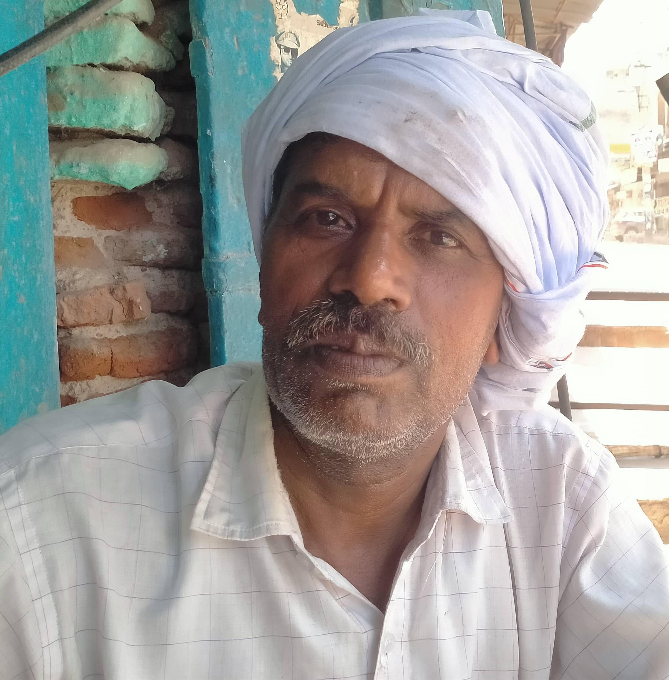 फोटो संख्या:51- राव तुलाराम चौक पर खराब ट्रैफिक लाइट--स्रोत--संवाद