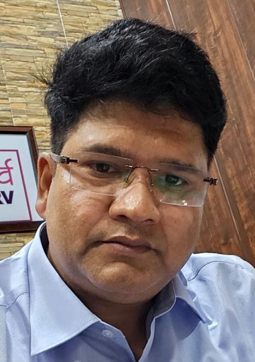 डीईओ उमेश प्रताप सिंह।
