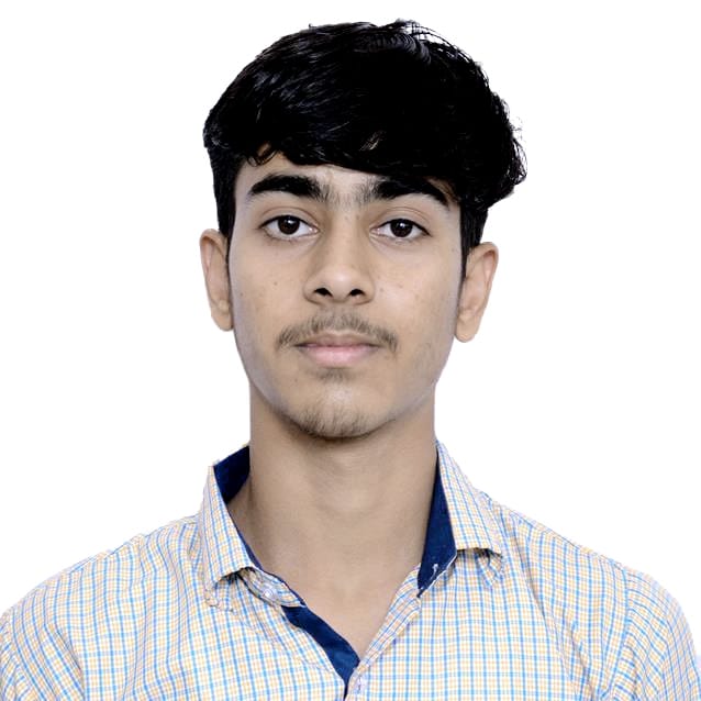 फोटो संख्या:67- सीबीएसई की ओर से जारी 12वीं के परीक्षा परिणाम में उर्तीण विद्यार्थी स्टाफ के सा