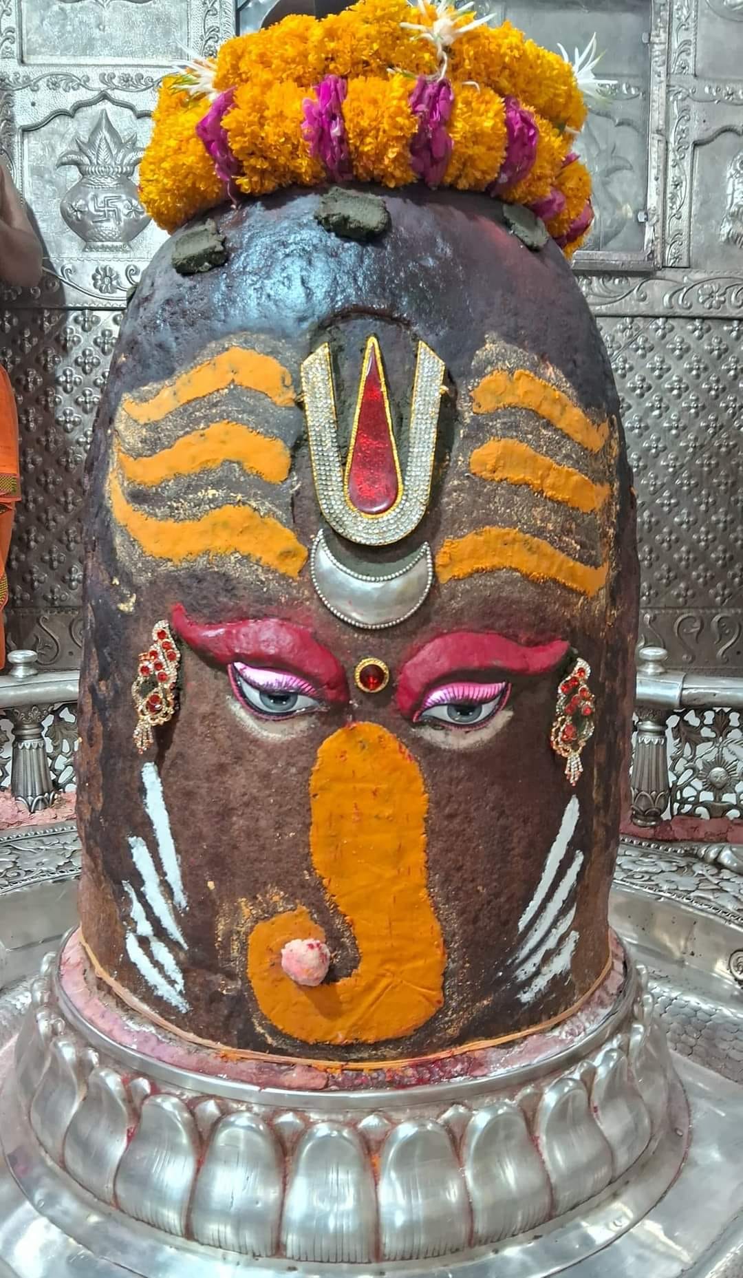 बुधवार की भस्मारती मे बाबा महाकाल ने दिए श्री गणेश स्वरूप मे दर्शन..... बुधवार की भस्मारती मे बाबा महाकाल ने दिए श्री गणेश स्वरूप मे दर्शन.....