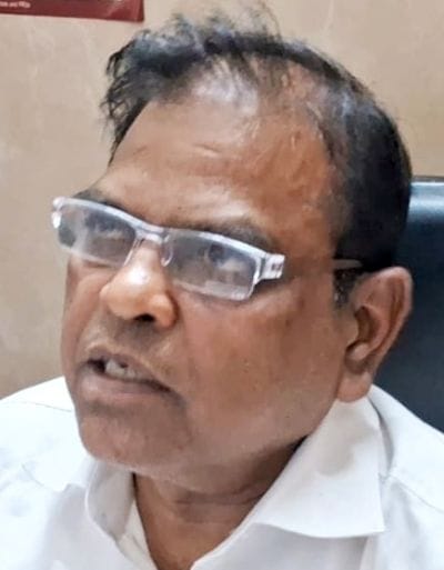 महिला अस्पताल से गर्भवती को बहलाफुसलाकर निजी अस्पताल ले जाती महिला दलाल। संवाद महिला अस्पताल से गर्भवती को बहलाफुसलाकर निजी अस्पताल ले जाती महिला दलाल। संवाद