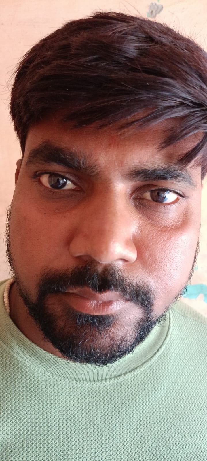 बीसलपुर के रामलीला रोड की उखड़ी पड़ी पटरी । संवाद