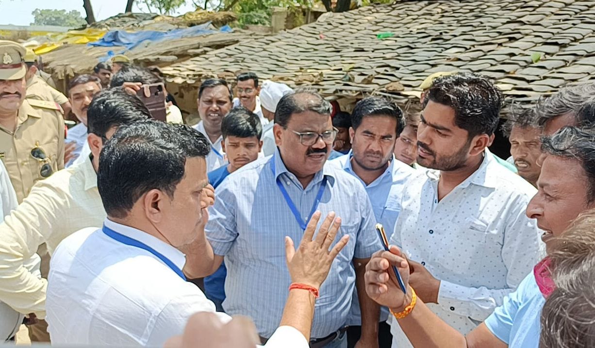 दिनेश कुमार मिश्र।