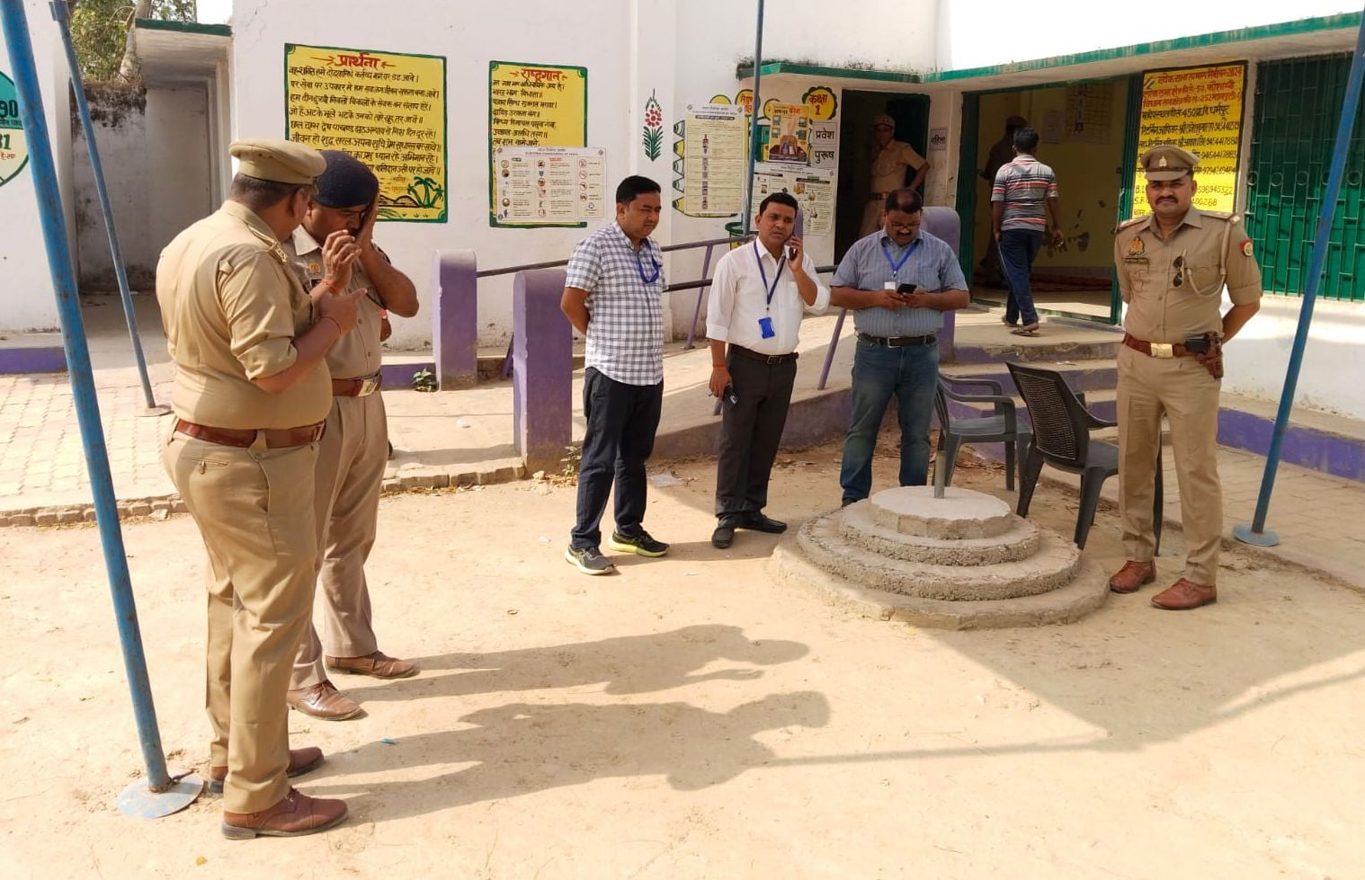 दिनेश कुमार मिश्र।