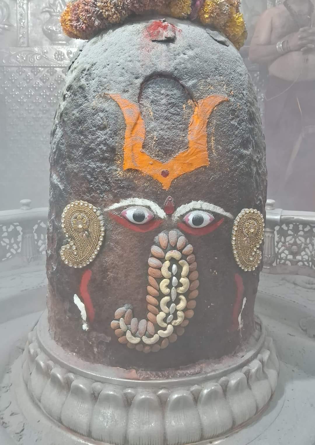 बाबा महाकाल का भस्मारती मे श्री गणेश श्रृंगार.... बुधवार को बप्पा के रूप में नजर आए, दर्शनकर श्