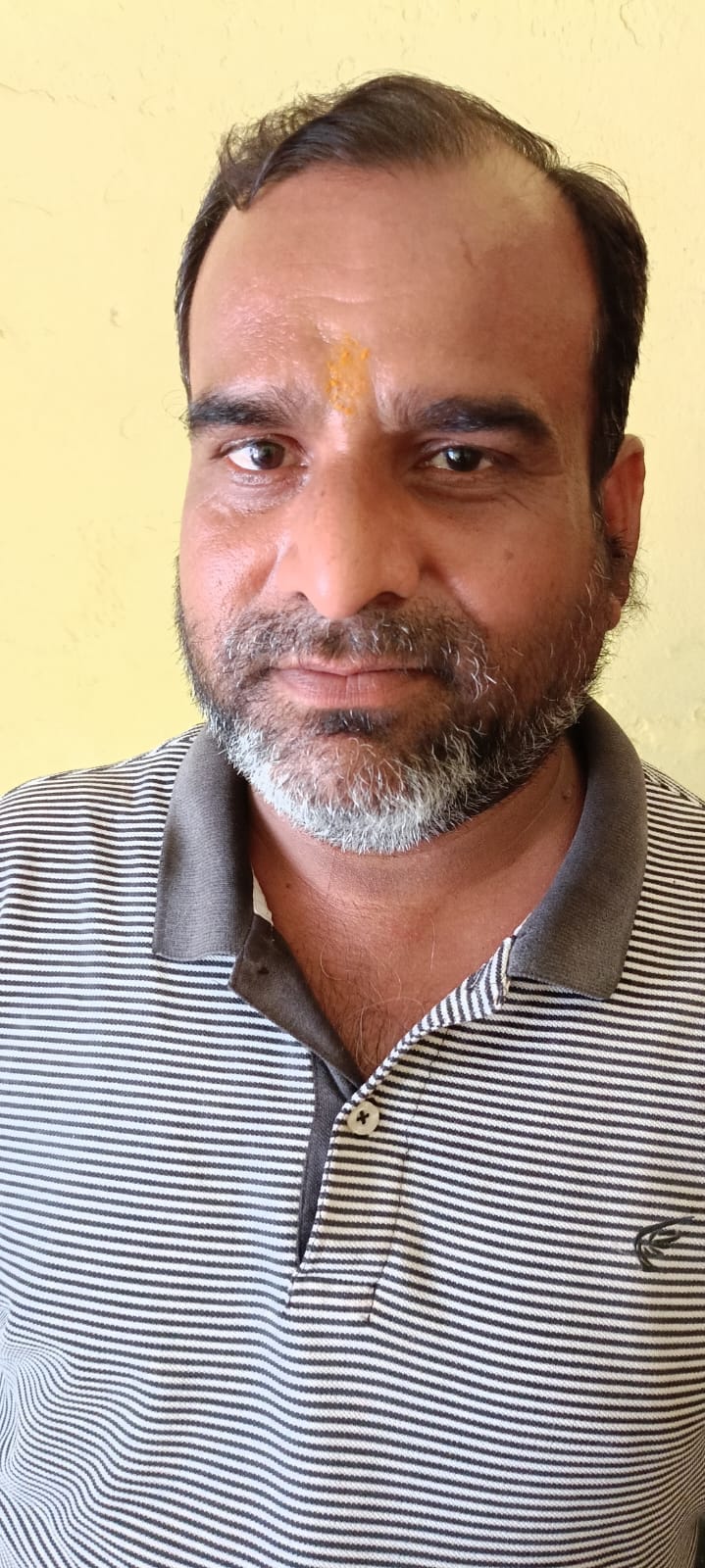 बीसलपुर में रोडवेज बस स्टैंड के सामने उखड़ी पड़ी सड़क । संवाद बीसलपुर में रोडवेज बस स्टैंड के सामने उखड़ी पड़ी सड़क । संवाद