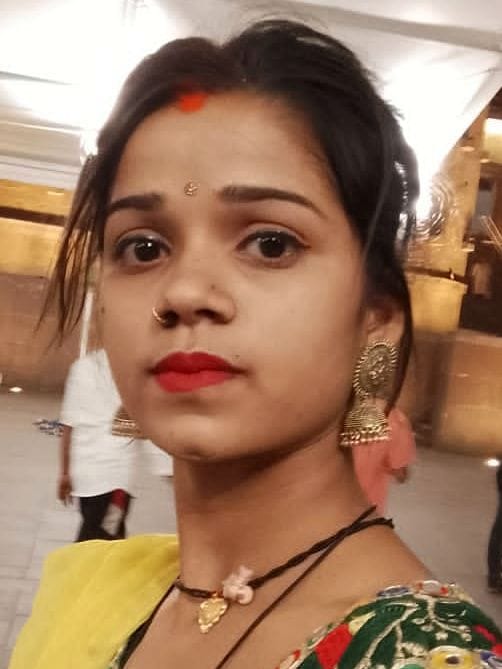 मृतक श्रीयांसी की शादी का कार्ड।