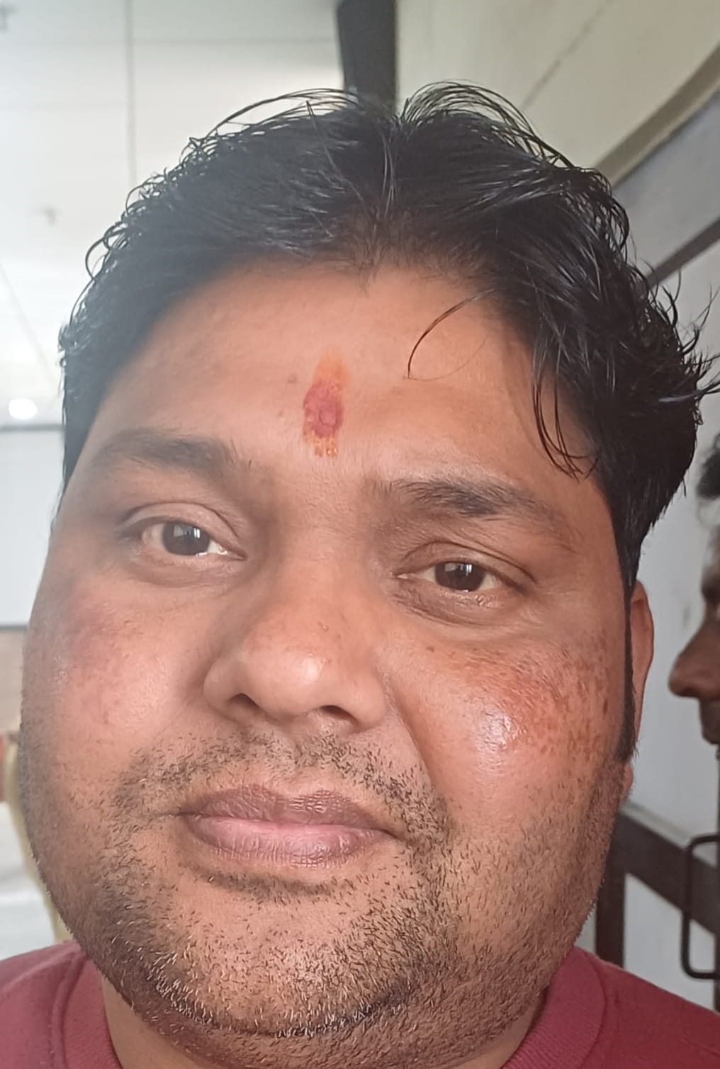 अंबाला छावनी बस स्टैंड परिसर में रहेड़ी संचालकों द्वारा फेंकी गई गंदगी में मुंह मारते बेसहारा ग अंबाला छावनी बस स्टैंड परिसर में रहेड़ी संचालकों द्वारा फेंकी गई गंदगी में मुंह मारते बेसहारा ग
