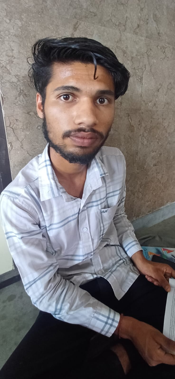 गांव संभालखा निवासी साहिल गांव संभालखा निवासी साहिल