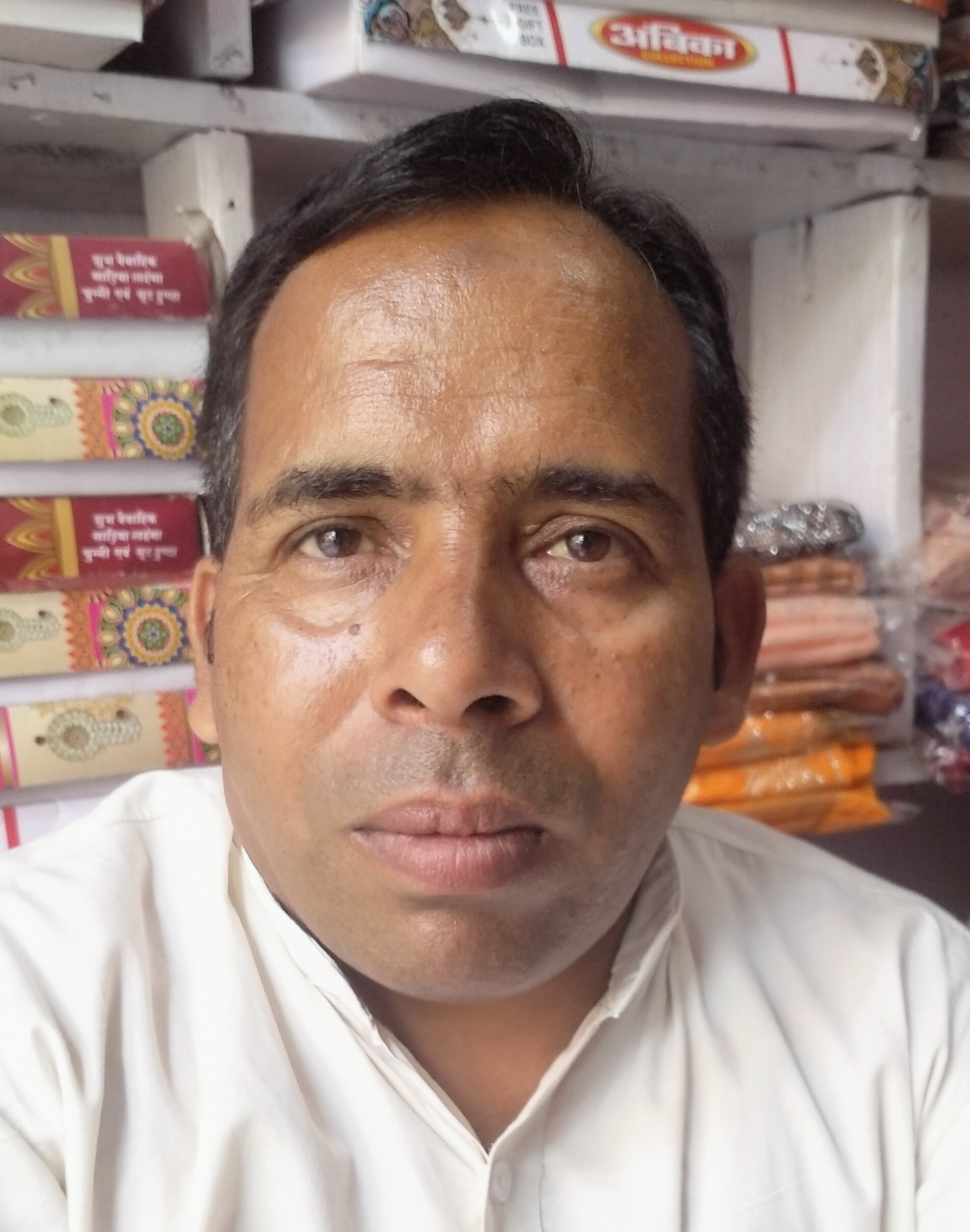 खीरी आदर्श नगर पंचायत बनने के बाद ओवरहेड टैंक का उद्धार किया गया। संवाद