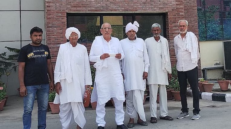 01जेएनडी06: जानकारी देते हुए टेकराम कंडेला। स्रोत स्वयं 01जेएनडी06: जानकारी देते हुए टेकराम कंडेला। स्रोत स्वयं
