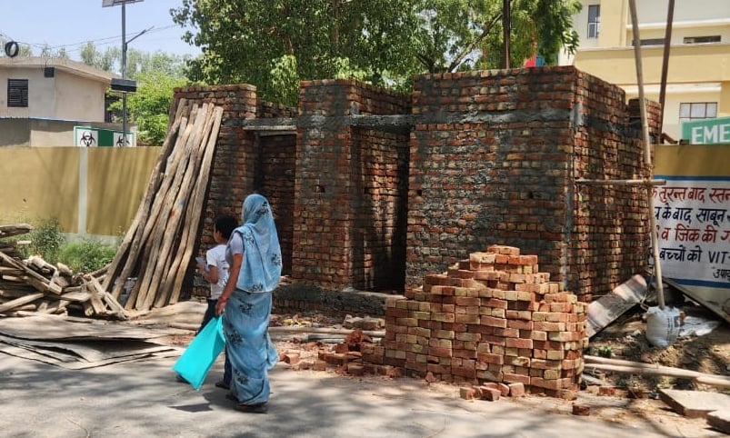 फोटो संख्या:61- कनीना बस स्टैंड के पास निर्माणाधीन सार्वजनिक शौचालय--स्रोत--संवाद फोटो संख्या:61- कनीना बस स्टैंड के पास निर्माणाधीन सार्वजनिक शौचालय--स्रोत--संवाद