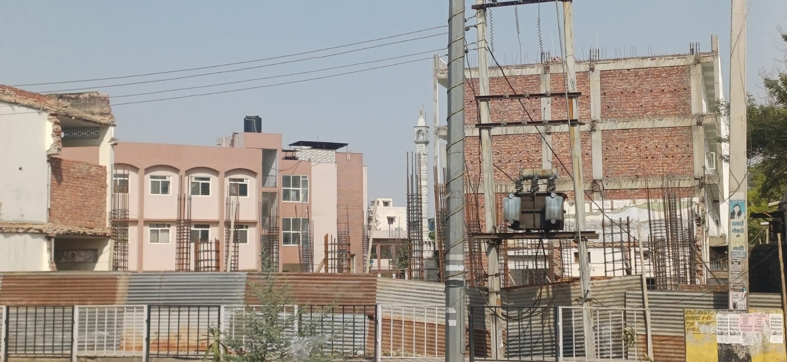 द एसडी टोडलर में बनाय गया नया गेट। संवाद द एसडी टोडलर में बनाय गया नया गेट। संवाद