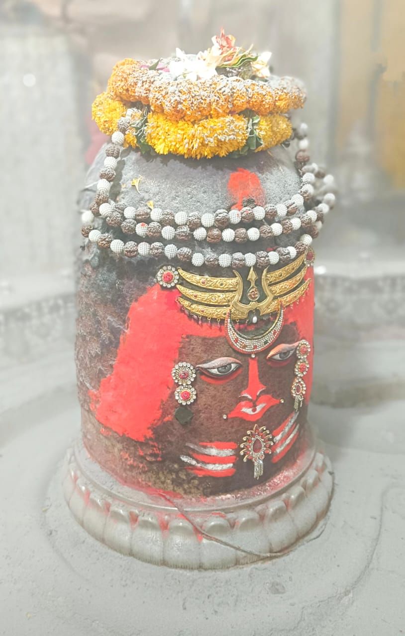 भस्म आरती श्रंगार....बाबा महाकाल ने नए त्रिशूल का त्रिपुंड लगाकर दिए दर्शन