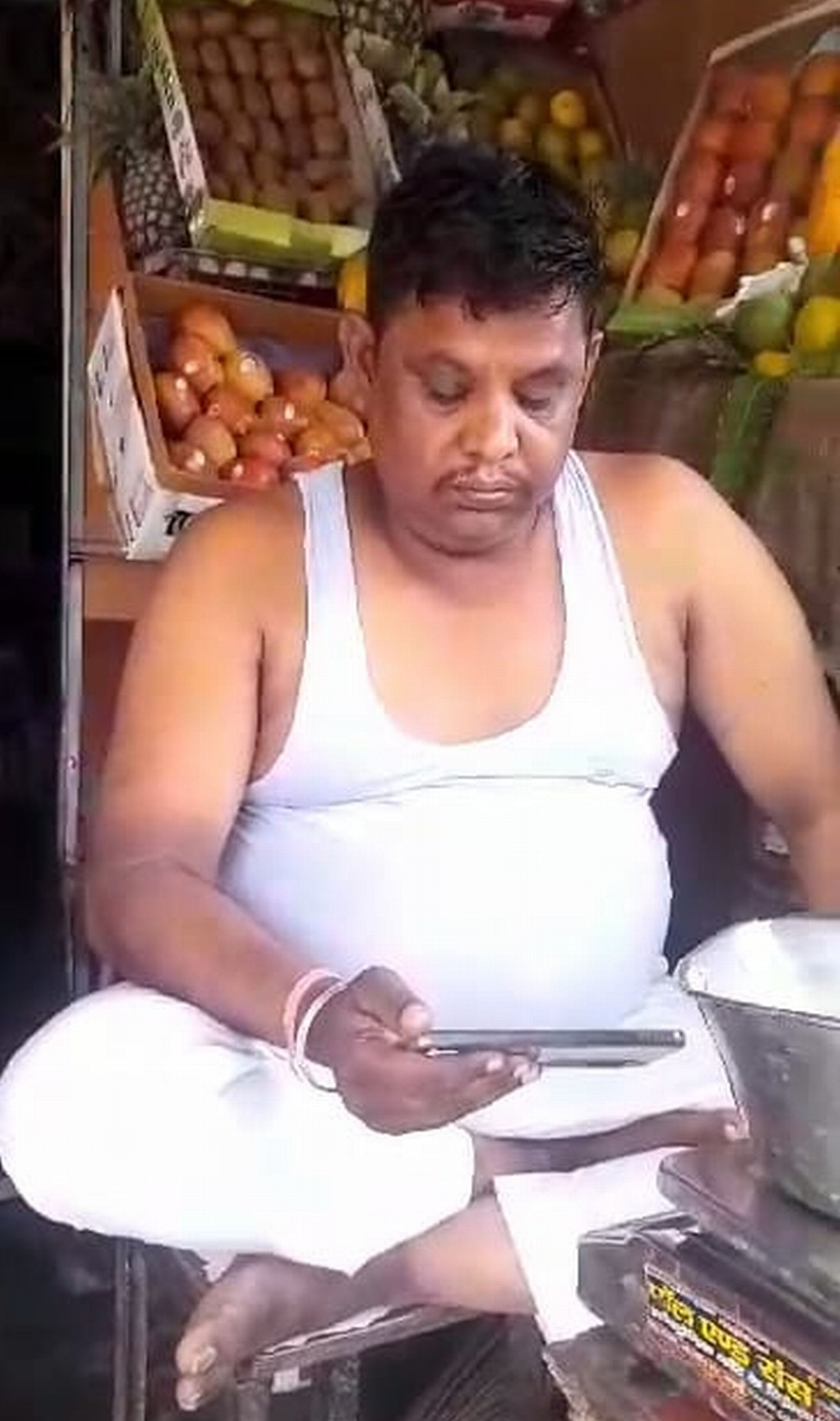 रोडवेज बस अड्डे से भामाशाह चौक की ओर सुनसान सड़क। संवाद रोडवेज बस अड्डे से भामाशाह चौक की ओर सुनसान सड़क। संवाद