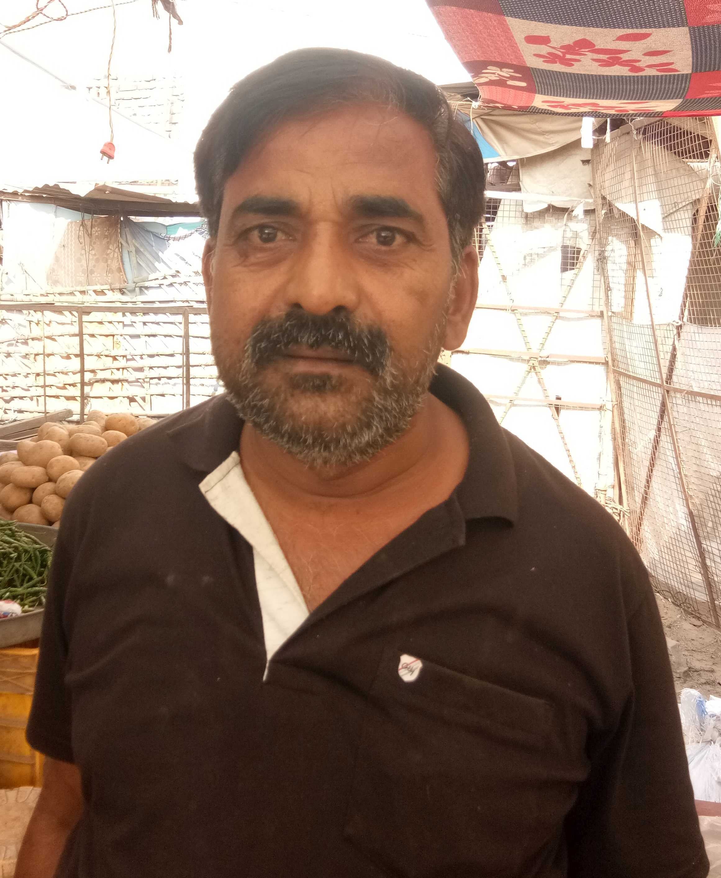 फोटो संख्या:51- सब्जी मंडी महेंद्रगढ़ में बैठे बेसहारा गोवंश--स्रोत--संवाद फोटो संख्या:51- सब्जी मंडी महेंद्रगढ़ में बैठे बेसहारा गोवंश--स्रोत--संवाद