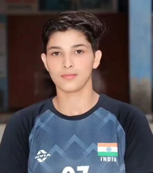 07जेएनडी30-हैंडबॉल खिलाड़ी अनिका। संवाद 07जेएनडी30-हैंडबॉल खिलाड़ी अनिका। संवाद