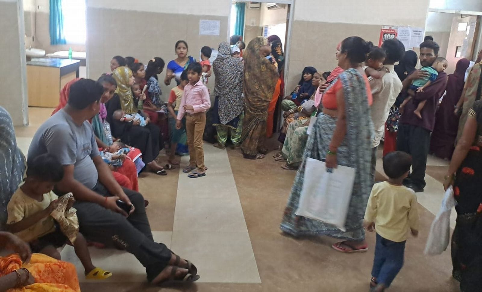 महिला अस्पताल की ओपीडी में खाली पड़ी कुर्सी। संवाद महिला अस्पताल की ओपीडी में खाली पड़ी कुर्सी। संवाद