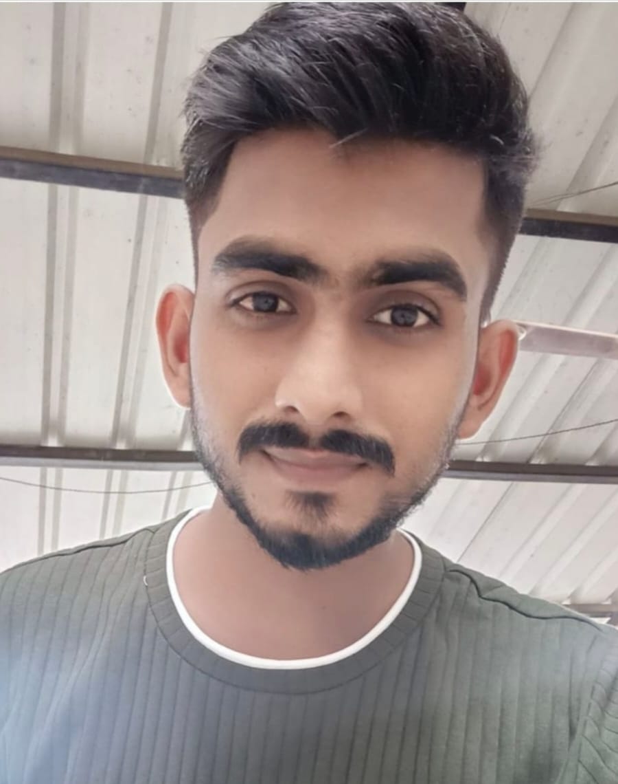 रोले बिलखते परिवार को लोग। संवाद रोले बिलखते परिवार को लोग। संवाद