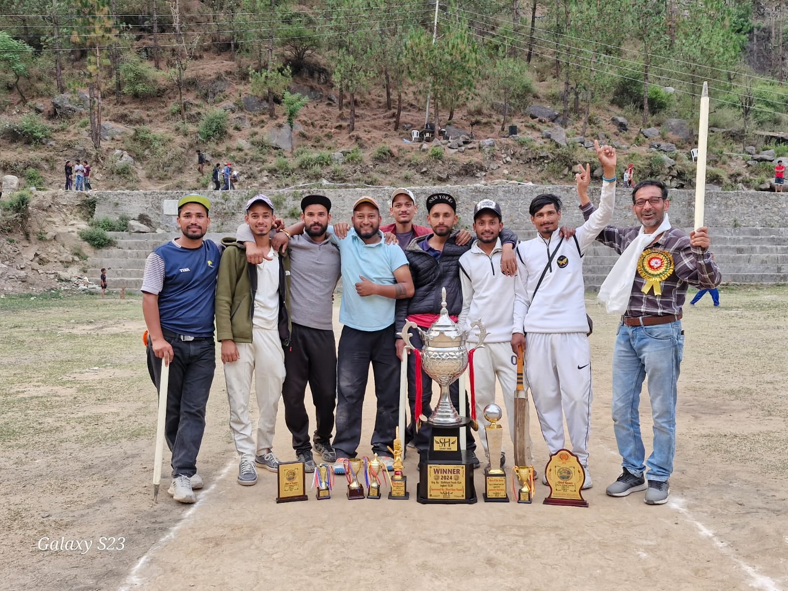 गानवीं में आयोजित खेलकूद प्रतियोगिता में रस्साकसी के विजेता महिला मोलगी गानवीं में आयोजित खेलकूद प्रतियोगिता में रस्साकसी के विजेता महिला मोलगी