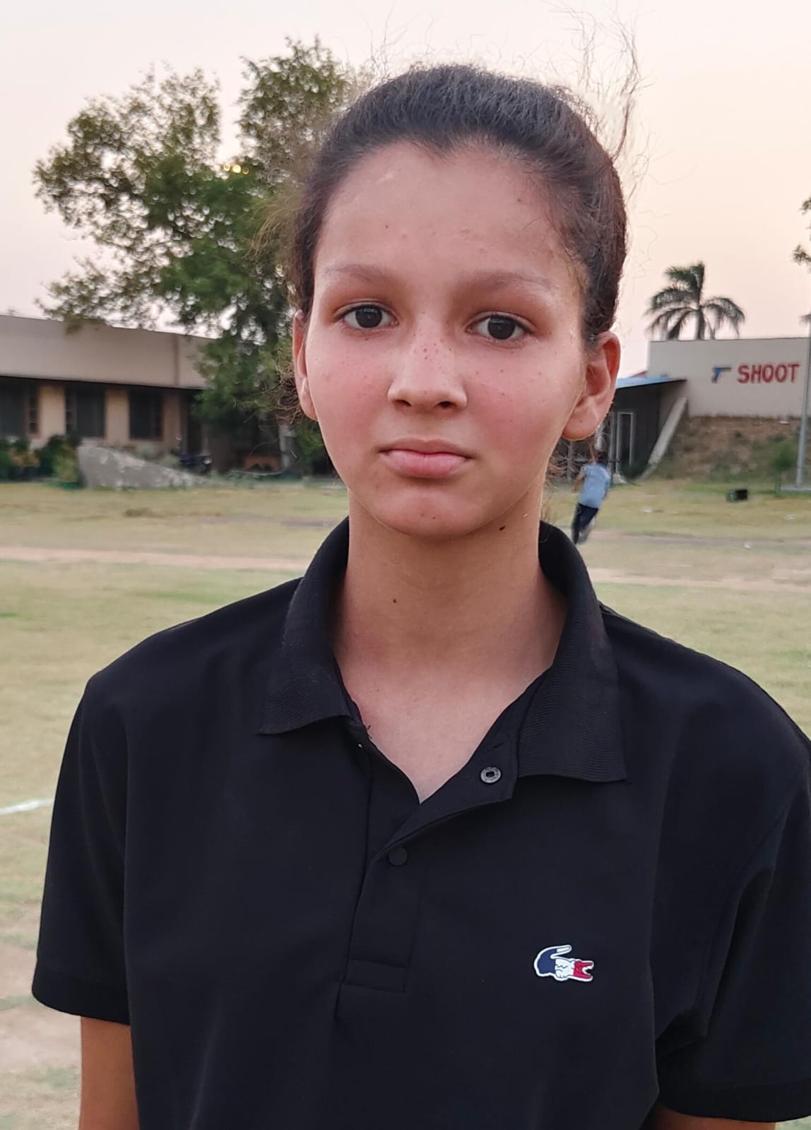 अंबाला हैडबॉल की महिला खिलाड़ी अपने पदक दिखाती हुई