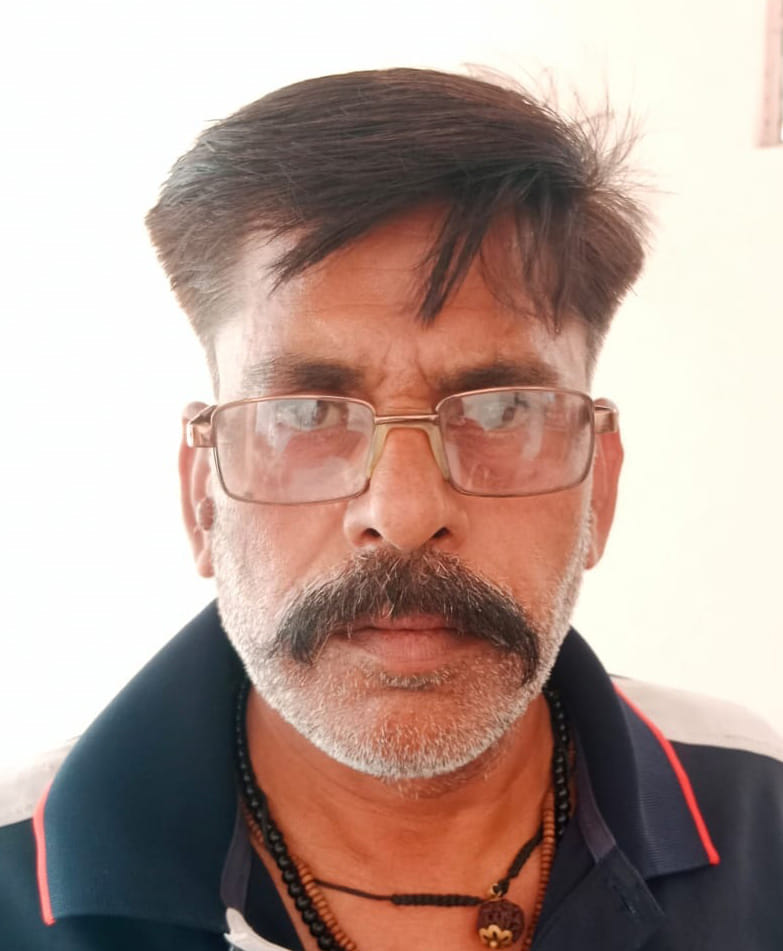 बिल्सी में जनता की समस्याओं को सुनते डीएम मनोज कुमार। संवाद बिल्सी में जनता की समस्याओं को सुनते डीएम मनोज कुमार। संवाद