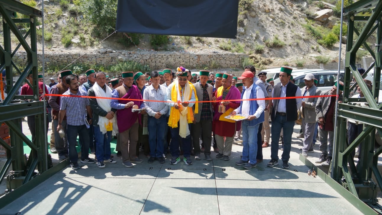 रारंग गांव में आयोजित राज्यस्तरीय गुरू संज्ञास पर्व के समापन पर राजस्व मंत्री जगत सिंह नेगी ग् रारंग गांव में आयोजित राज्यस्तरीय गुरू संज्ञास पर्व के समापन पर राजस्व मंत्री जगत सिंह नेगी ग्